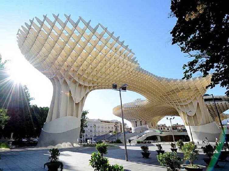 Paranormal Seville Walking Tour in Spanish