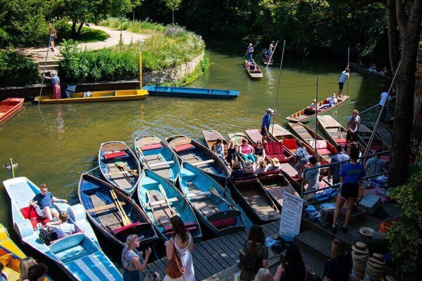 Private | Oxford University Punting Tour Led By University Students