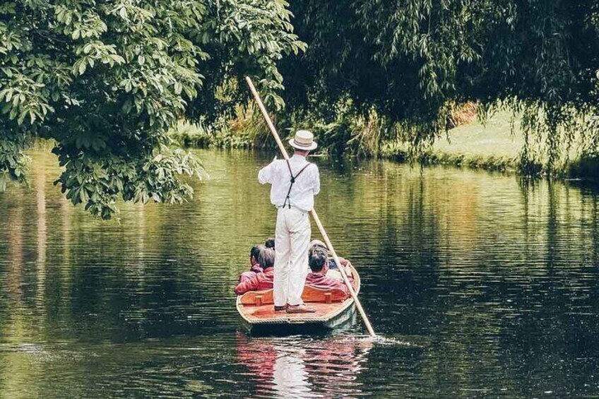 Private | Oxford University Punting Tour Led By University Students