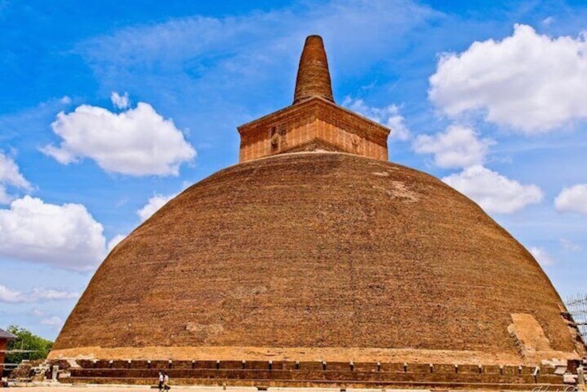 Abhayagiri stupa