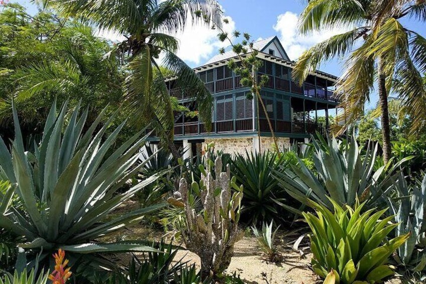 Skip the Line: Pedro St. James Castle Guided Tour Ticket