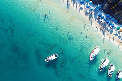 Arraial do Cabo avec excursion en bateau et déjeuner - De Búzios