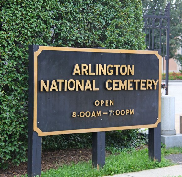 Arlington Cemetery - PRIVATE TOUR with Expert Guide