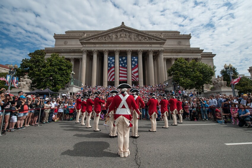 Combo Tour: National Archives + Museum of American History