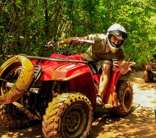 極限冒險生態公園的全地形車、高空滑索和 Cenote 之旅 