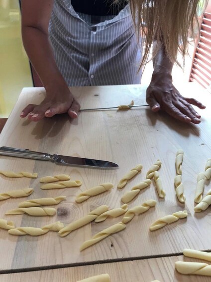 Traditional Home Cooking Class in Lecce 