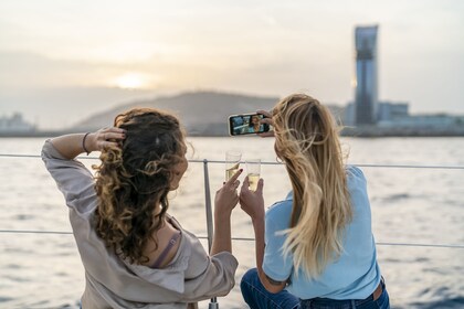 Barcelona Sunset Sailing Experience