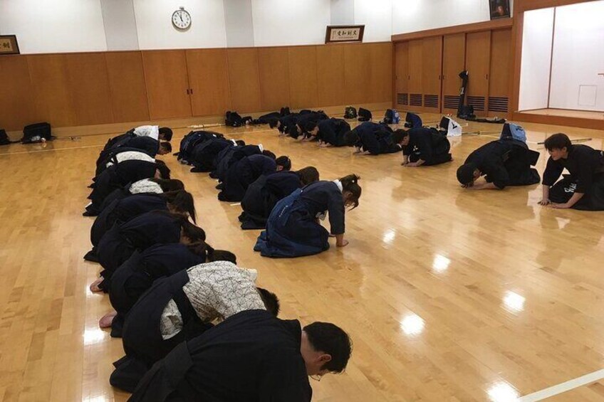 It is one of the most important things for kendo, as there is a word that begins and ends with gratitude. You can take not only the competitiveness of kendo but also cultural lectures.