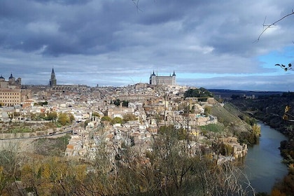 Private Full-Day Guided Tour from Madrid to Toledo in a Luxury Vehicle