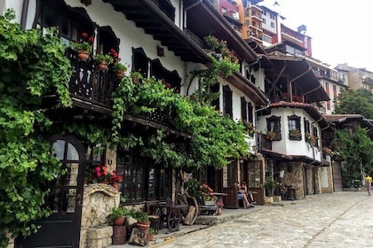 Day Trip to Bulgaria and Veliko Tarnovo from Bucharest