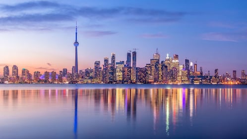 Scenisk natttur i Toronto med båttur
