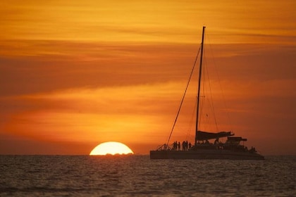 Marlin Del Rey-solnedgangscruise fra Tamarindo og Playas del Coco