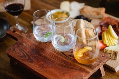 Ultimate Bickley Valley: Wine, Gin & Cider - Small Group Tour