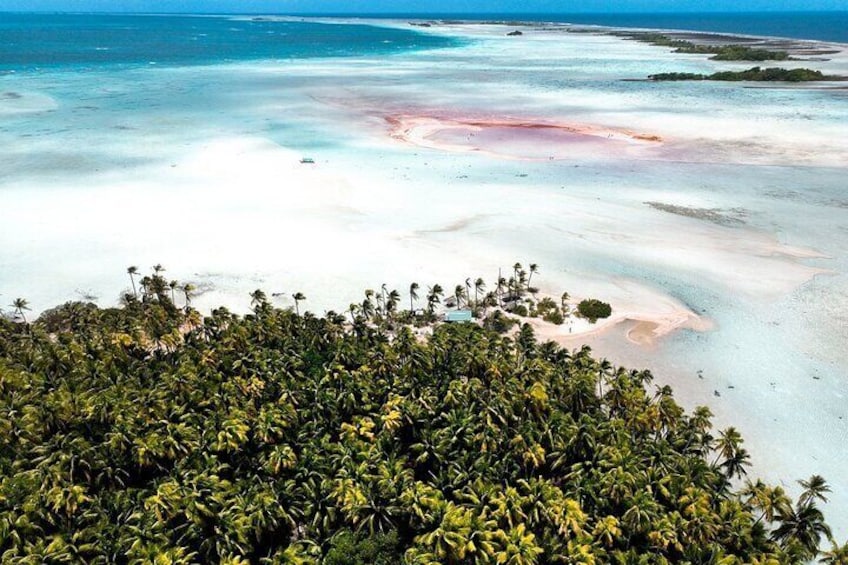 Blue Lagoon - PRIVATE ISLAND -Pink sand beach and wildlife reserve