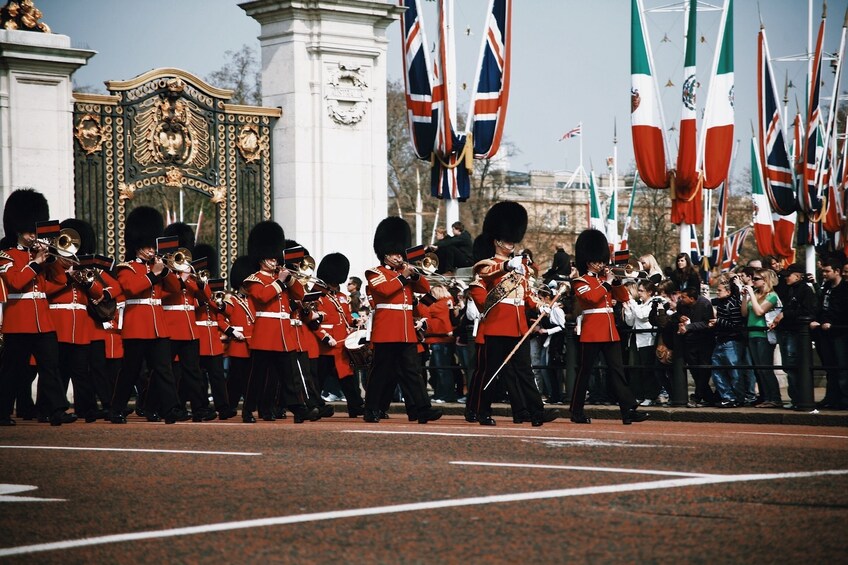 London: Westminster and Changing of the Guard Tour