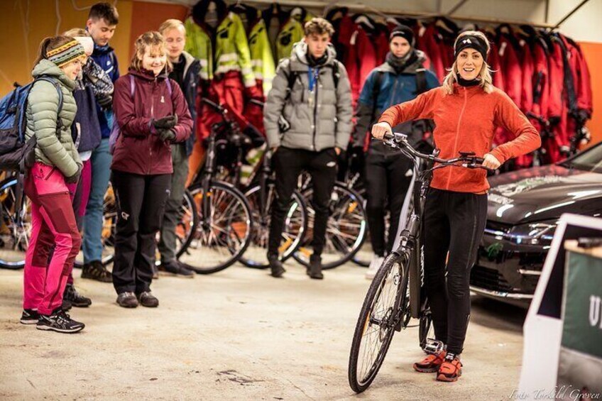 Guided EL-Bike tour in the city of Haugesund and Coastal path