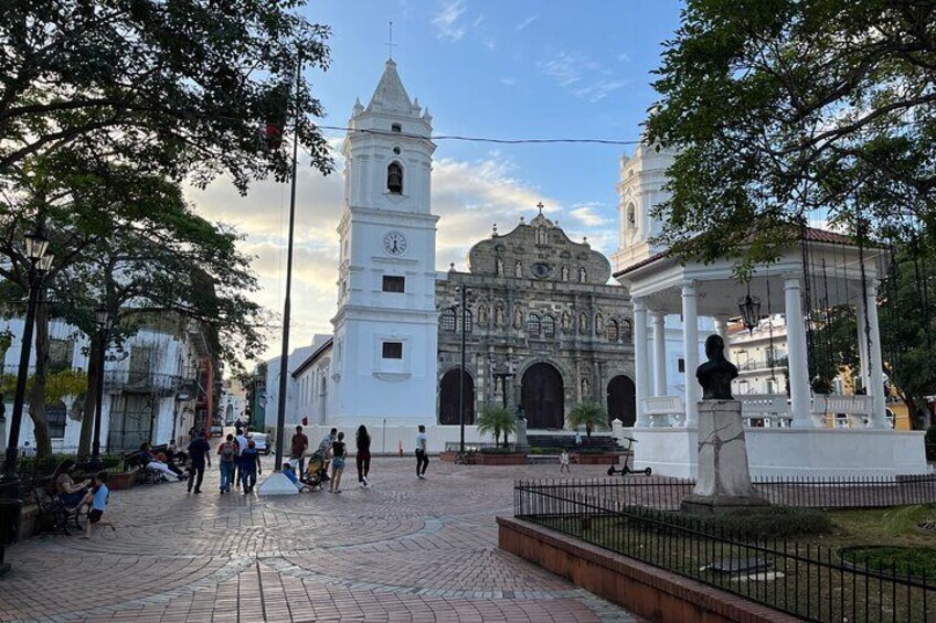 5-Hour Guided Tour of Panama City