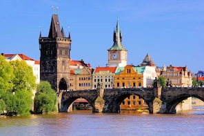 The Best of Prague with Lunch and Boat Cruise
