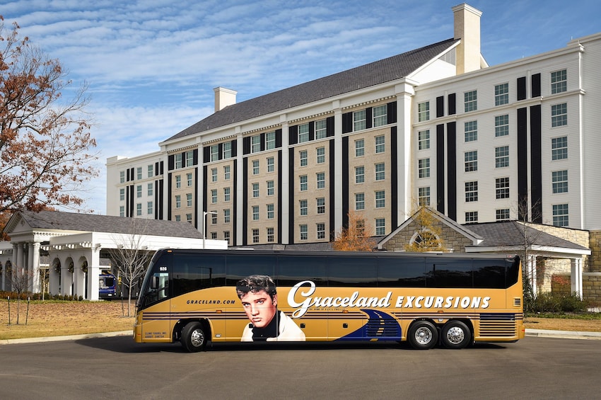 Graceland with tour bus