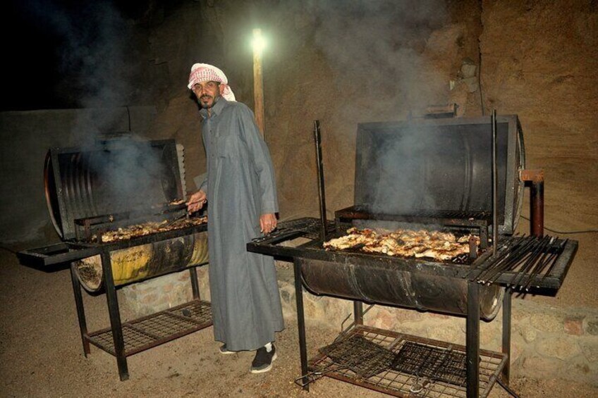 Bedouin Dinner, Egyptian Show andHorse Ride tour 1 Hour - Sharm El Sheikh