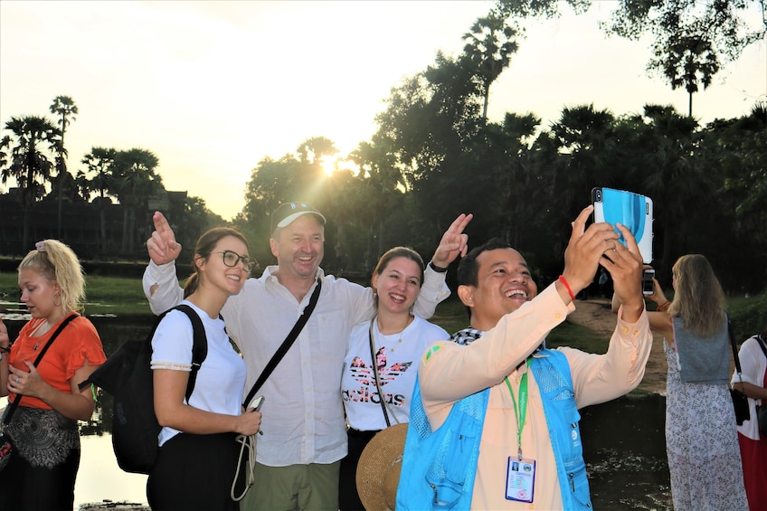 Show item 2 of 19. Best Temples in One Day with Sunset - Small Group Tour