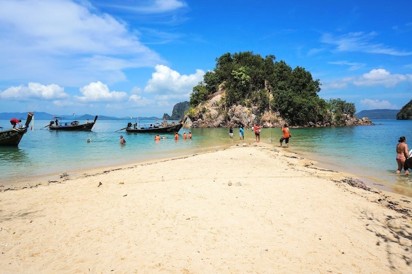 Boats on Pakbia Island