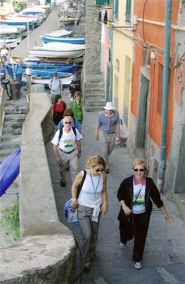 Cinque Terre Walking Tour with Food and Wine Tastings