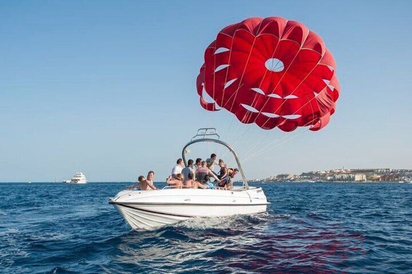 Private City Tour and 7 min Parasailing & Zego Jet Ski With Guide - Hurghada