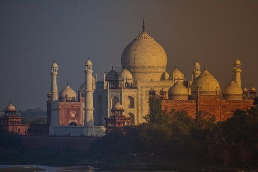 Taj mahal and agra fort tour
