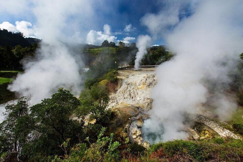 Sao Miguel East Exclusive : Full-Day Guided Tour ( Including Lunch)