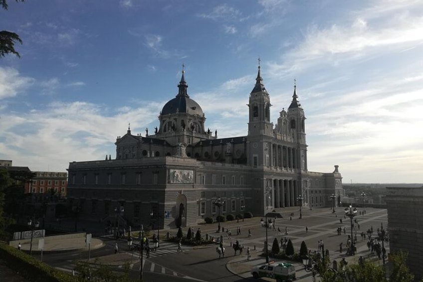 Madrid Old Town Walking Tour with Small Group