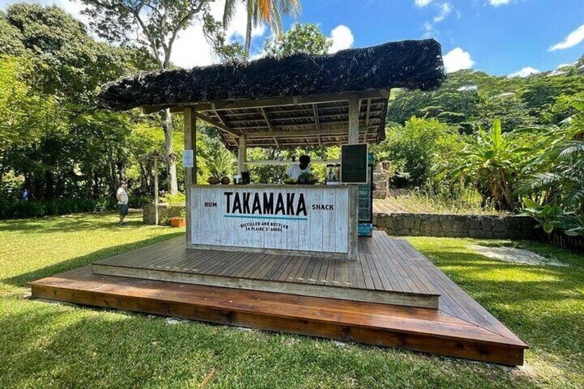 Cocktail Bar at Takamaka Bay Rum Distillery 