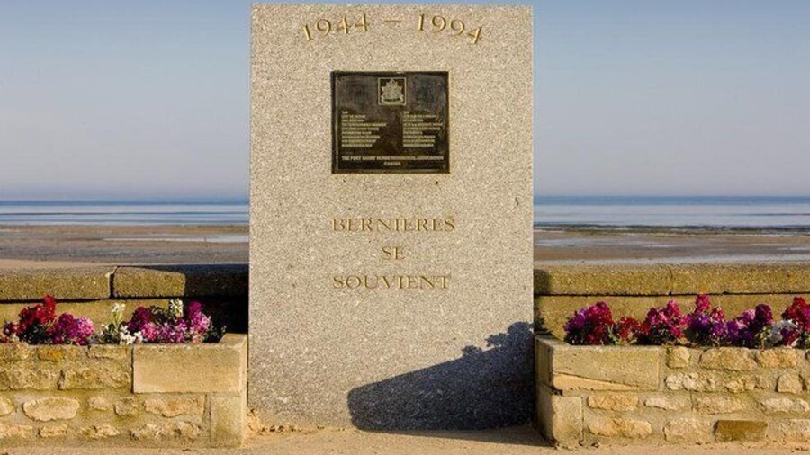 Le Havre Shore Excursion: Private Day Tour of the Juno Beach Center, the Canadian Cemetery and Abbey d'Ardenne