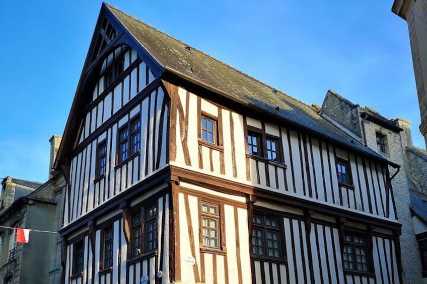 Private Tour to Bayeux, Honfleur and Pays d' Auge from Bayeux