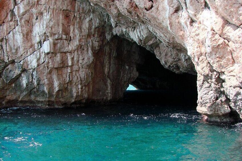 Full Boka Bay Tour with visit to Blue Cave