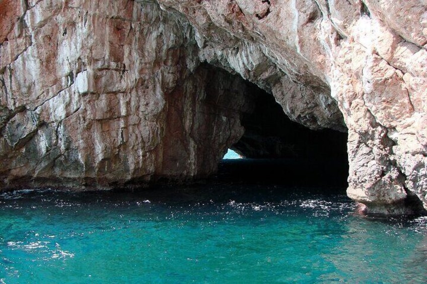 Full Boka Bay Tour with visit to Blue Cave
