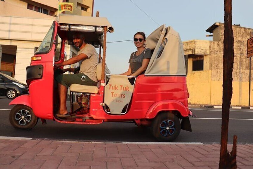 Tuk Tuk Private City Tour in Colombo - All-inclusive