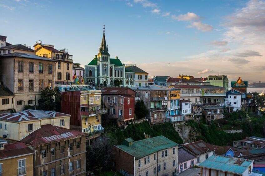 Walking Tour Valparaiso, History & Art - Private Optional