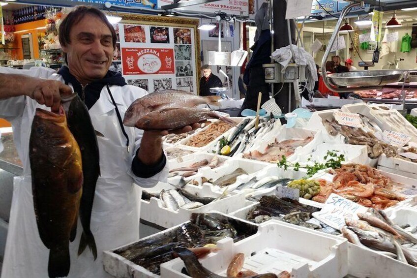 The fish market in the heart of the city market