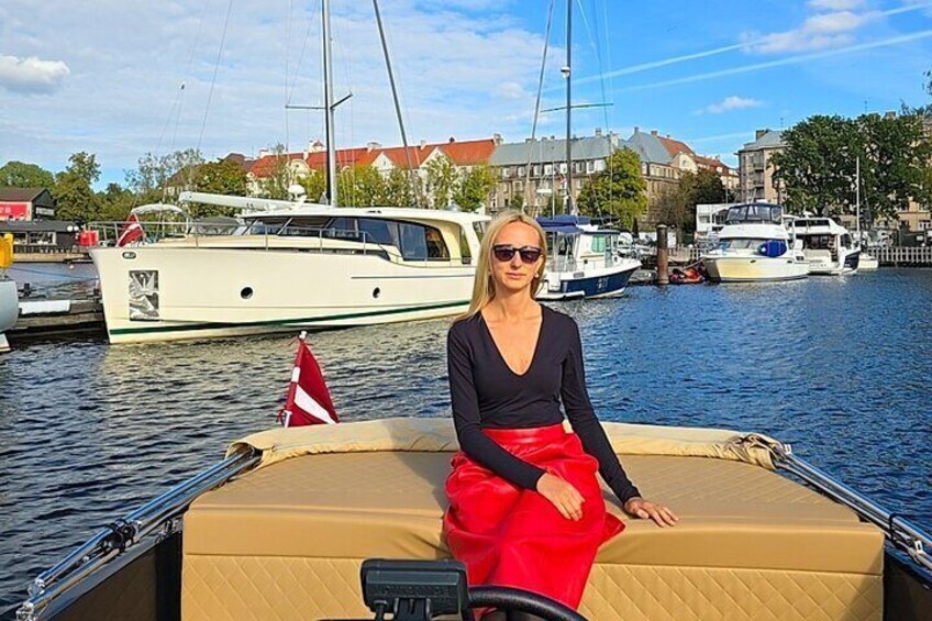 Private Boat Tour experience in Riga (City Canal and Daugava)