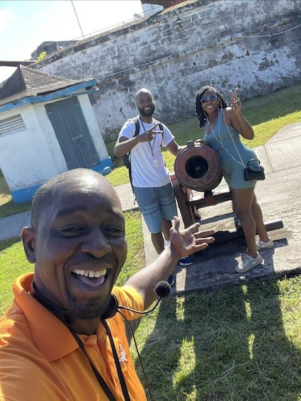 Island Jeep Tour of Nassau with beach stop