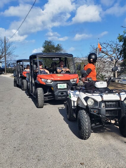 Narrated Island Jeep Tour of Nassau with full bahamian lunch