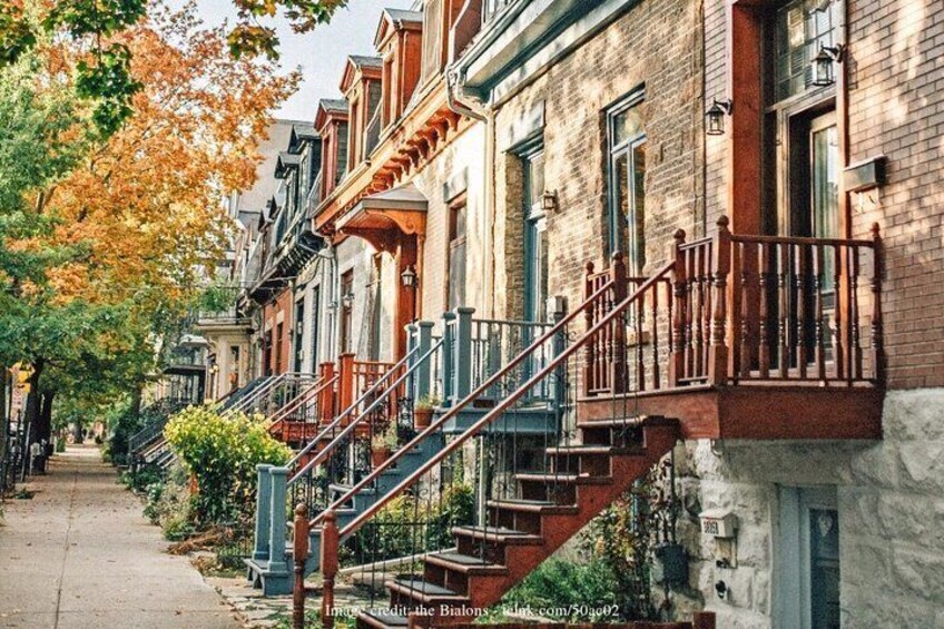 Plateau Mont Royal & The Mile End: Private 2.5-hour Walking Tour