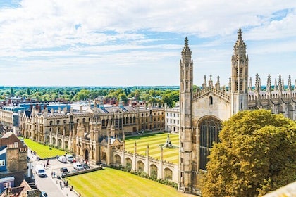 Berømt alumni udendørs flugtspil i Cambridge