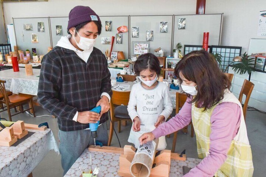 Japan Bamboo Lantern Art making