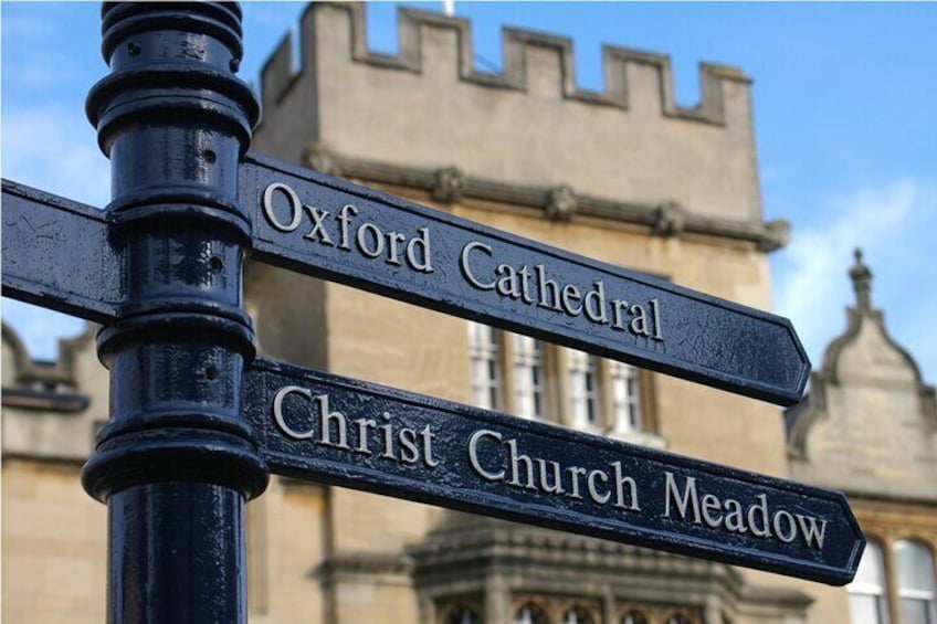 Wonders of Oxford: Famous Alumni Exploration Game