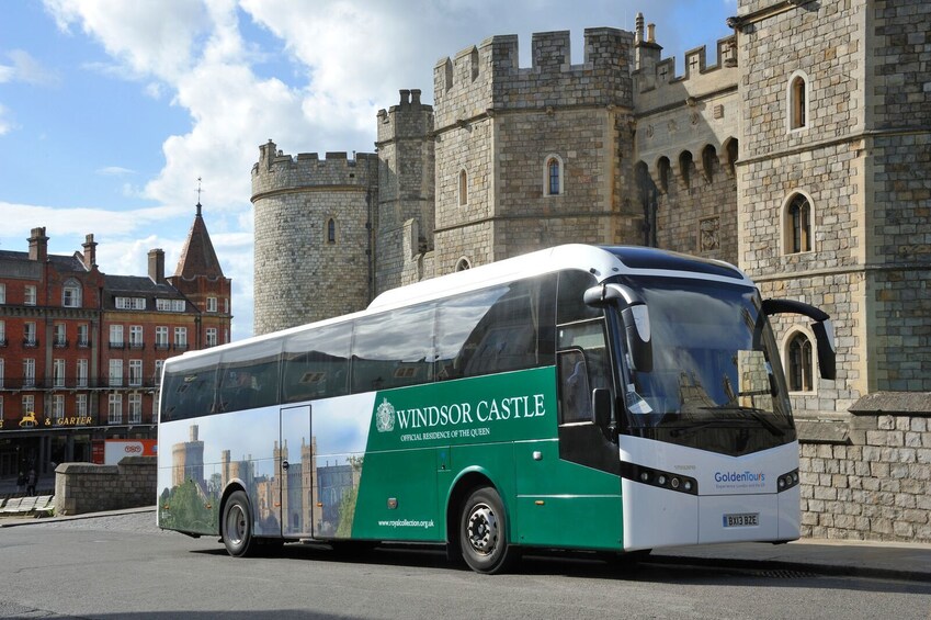 Windsor Castle bus tour parked in front of the St George's Chapel, Windsor Castle
