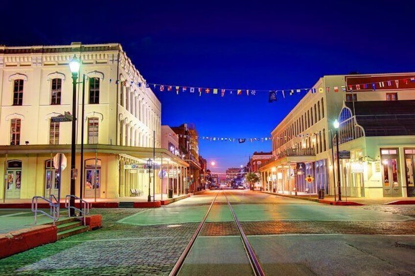 Galveston Haunted Pub Crawl Walking Tour