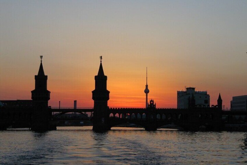 Last Minute 3-Day Berlin Tour with Transportation Service included