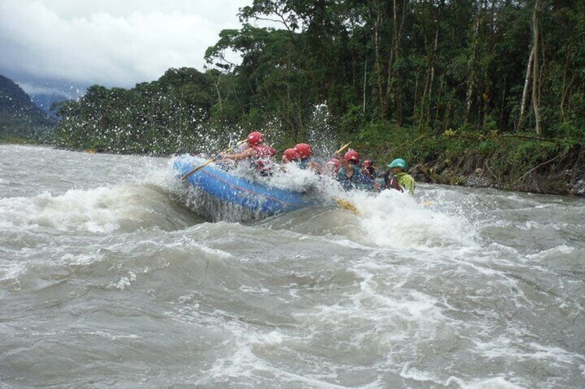 Extreme Rafting in Baños de Agua Santa Level III and IV+